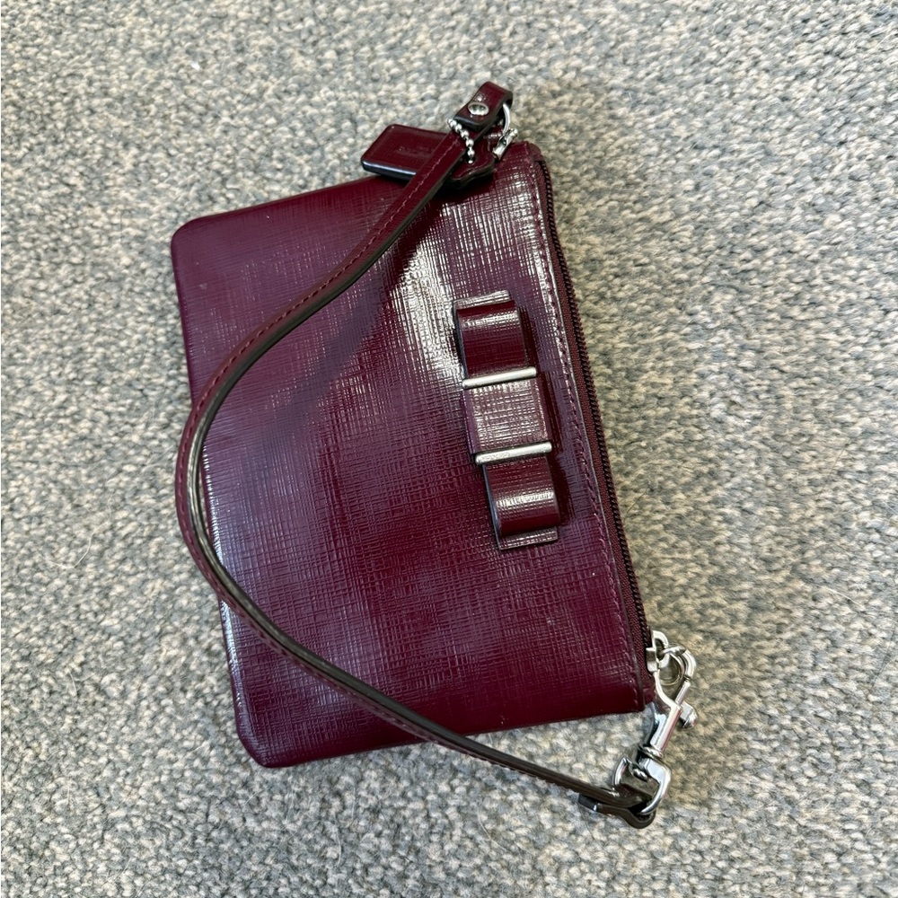 Coach Burgundy Leather Bow Accent Wristlet Bag Zip Closure Silver Hardware Women - Picture 4 of 4